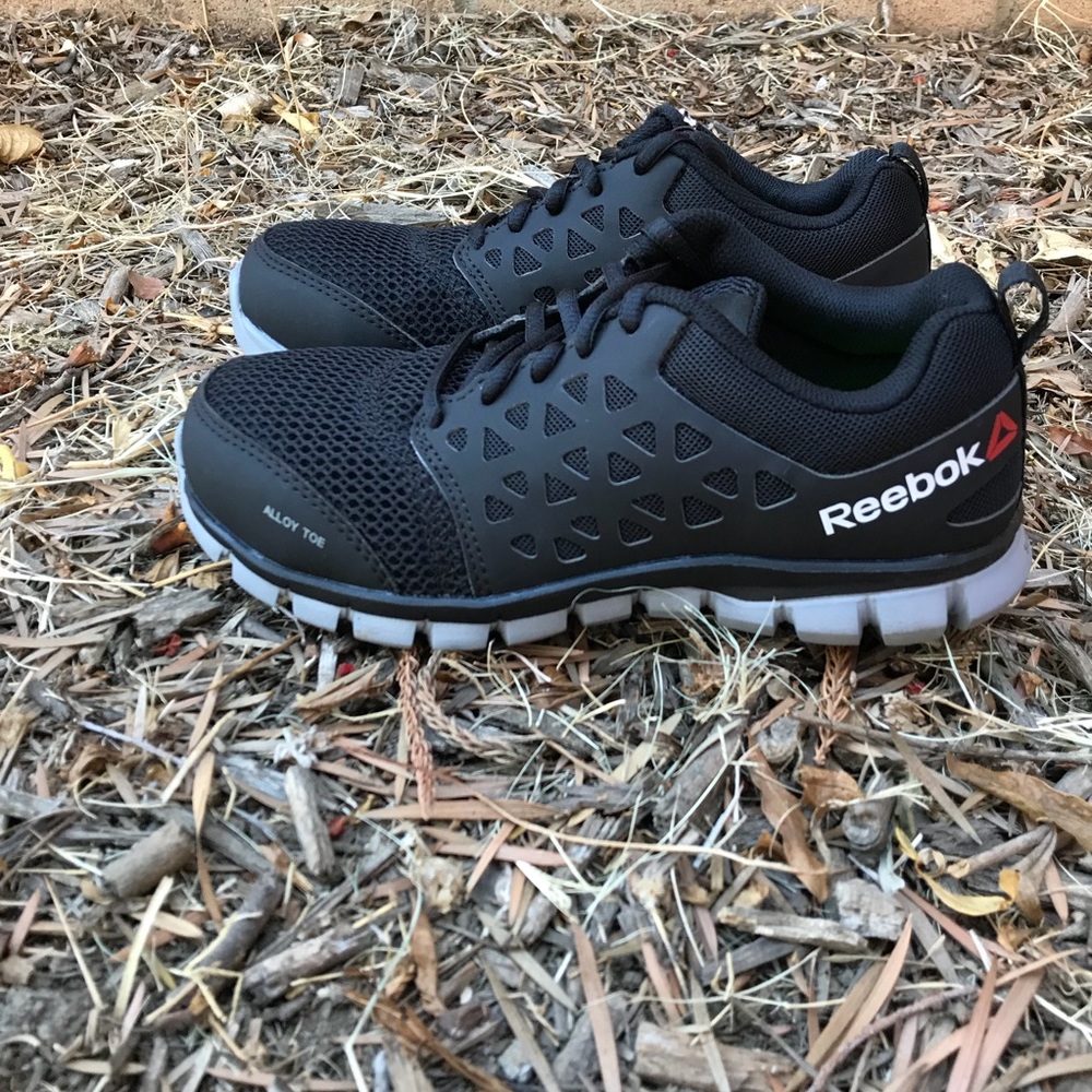 Brand New Black Reebok Women Safety Shoes size 6.5